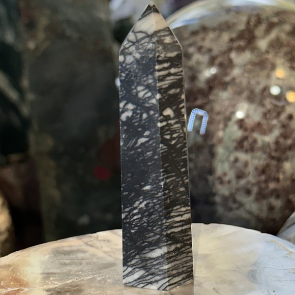 🔥SALE🔥 Spiderweb Jasper Crystal Point! - Picture 4 of 4